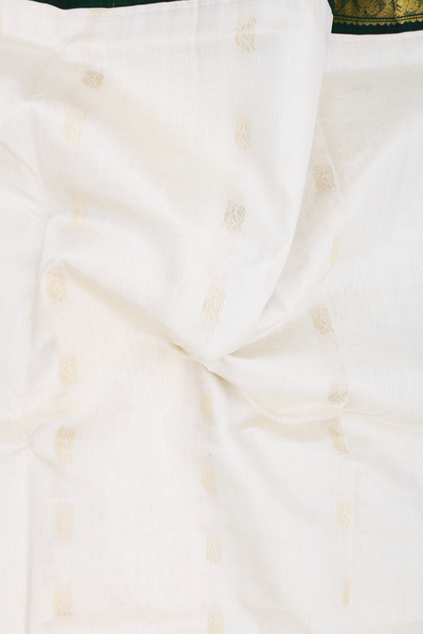 Traditional Silk Cotton Saree In White With Peacock Buttas