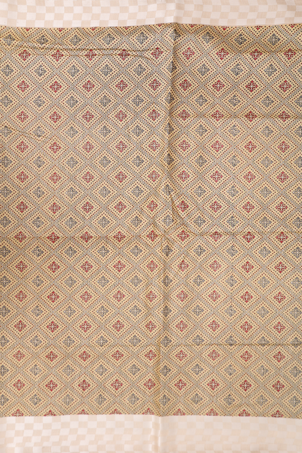 Tussar Silk Saree Yellowish Beige With Diamond Design