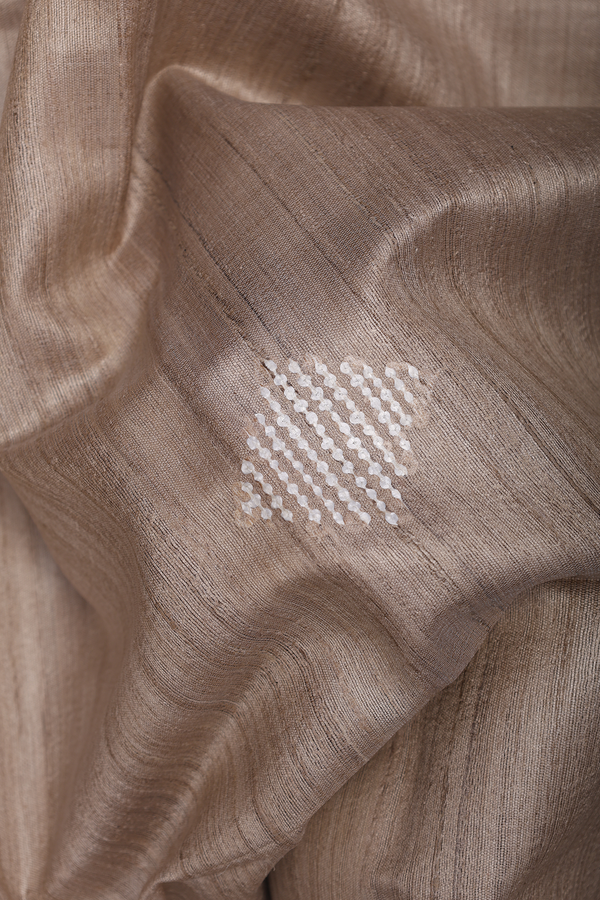 Tussar Silk Saree In Beige With Diamond Buttas