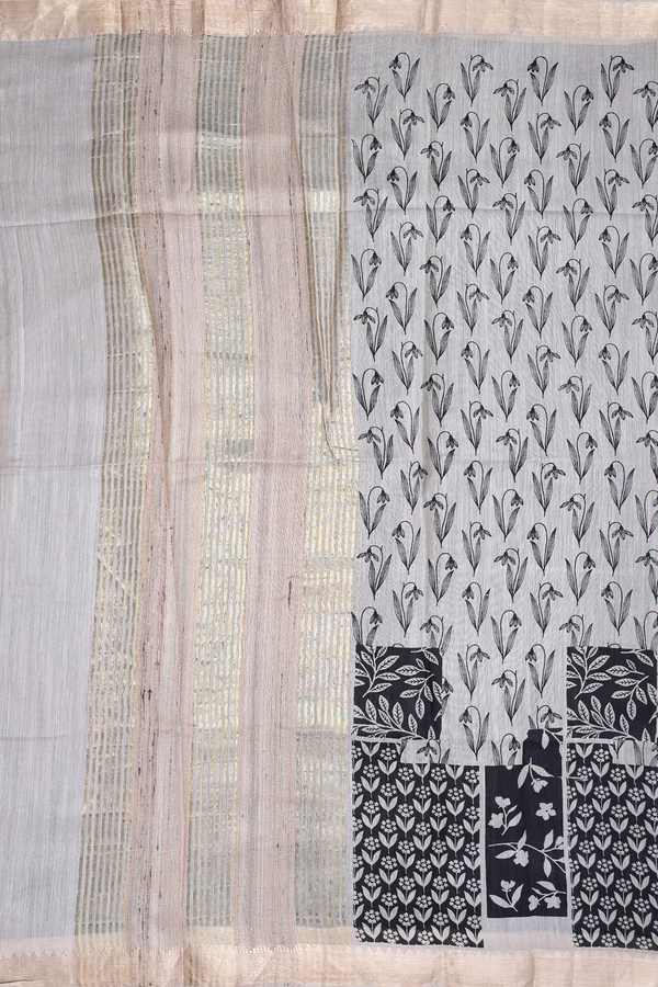 Tussar Silk Saree In Beige With Printed Design