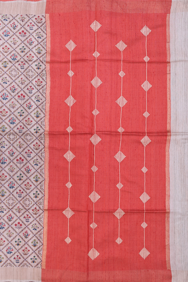 Tussar Silk Saree In Beige With Printed Design