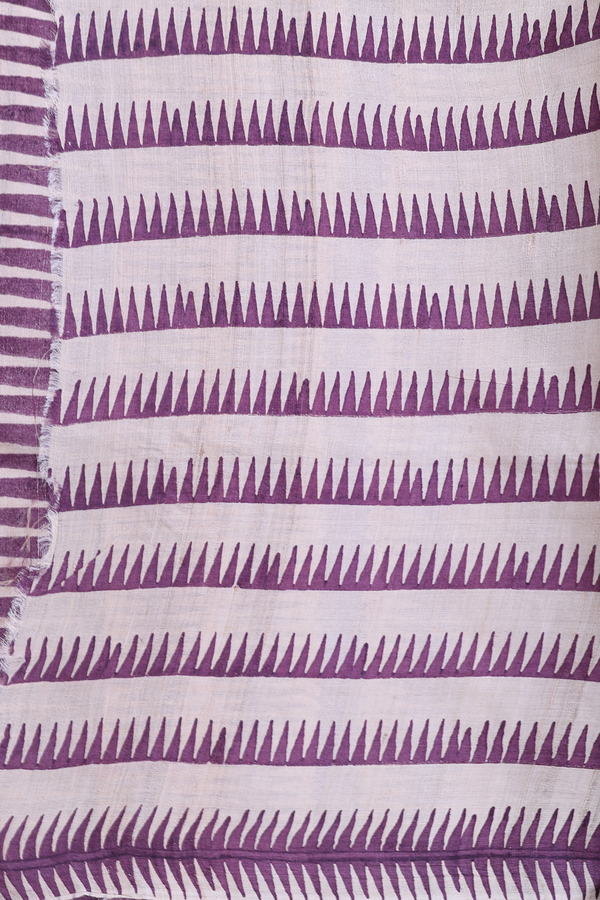 Tussar Silk Saree In Beige With Threadwork Buttas