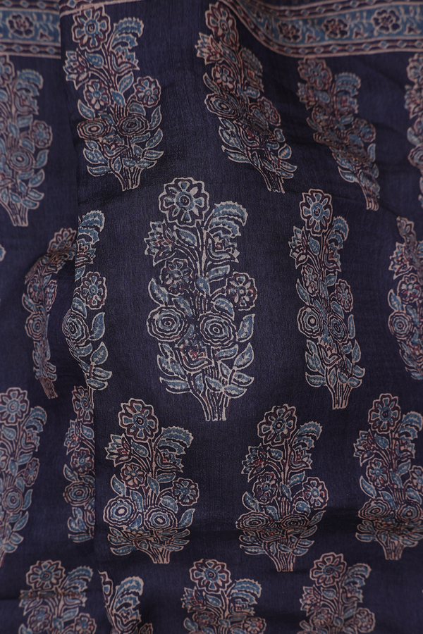 Tussar Silk Saree In Charcoal Grey With Floral Motifs