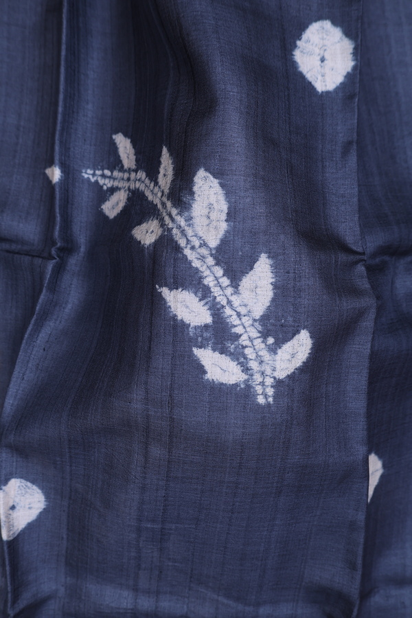 Tussar Silk Saree In Charcoal Grey With Leaf Printed Design