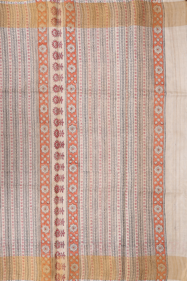 Tussar Silk Saree In Cream Color With Floral Buttas