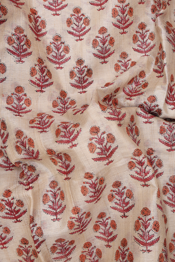 Tussar Silk Saree In Cream Color With Floral Buttas
