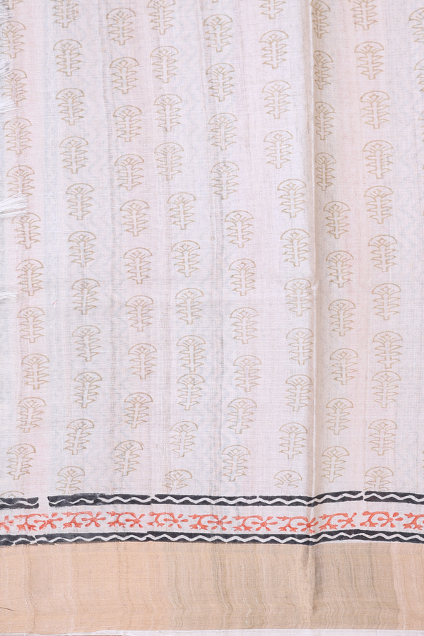 Tussar Silk Saree In Cream Color With Floral Design