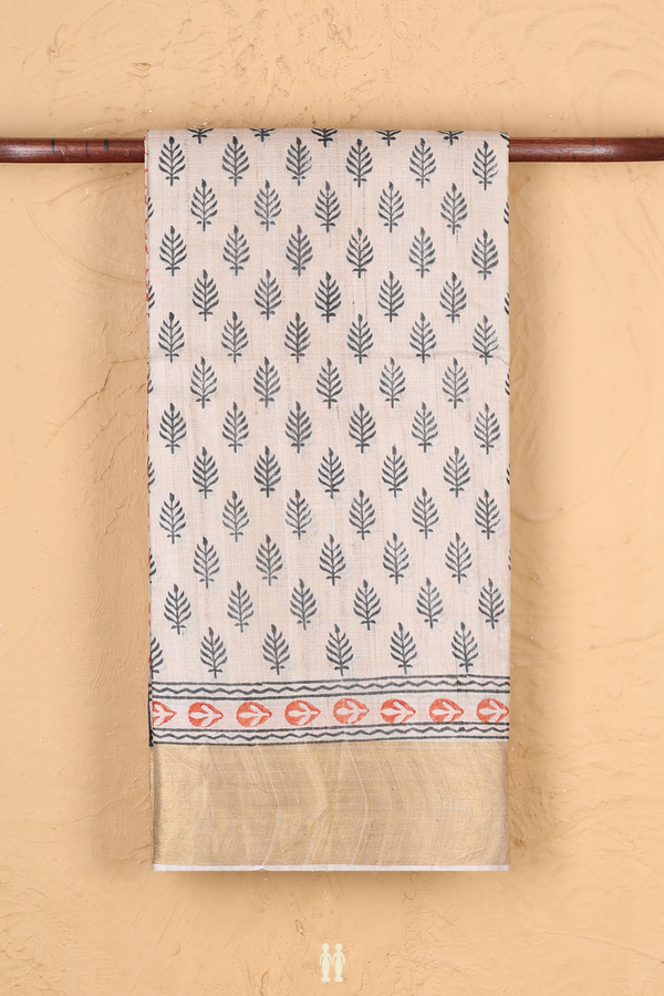 Tussar Silk Saree In Cream Color With Printed Design