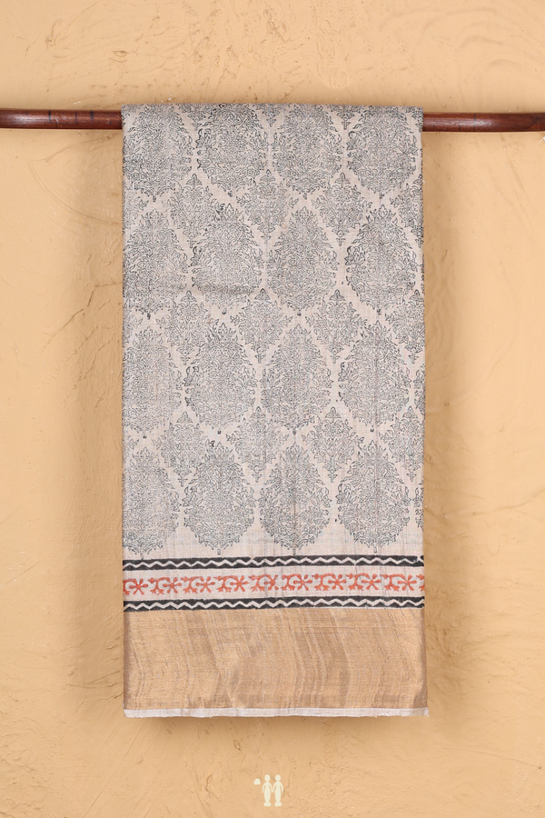 Tussar Silk Saree In Cream Color With Printed Design
