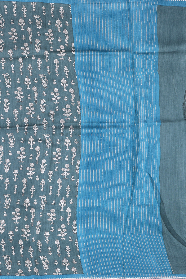 Tussar Silk Saree In Green With Floral Design