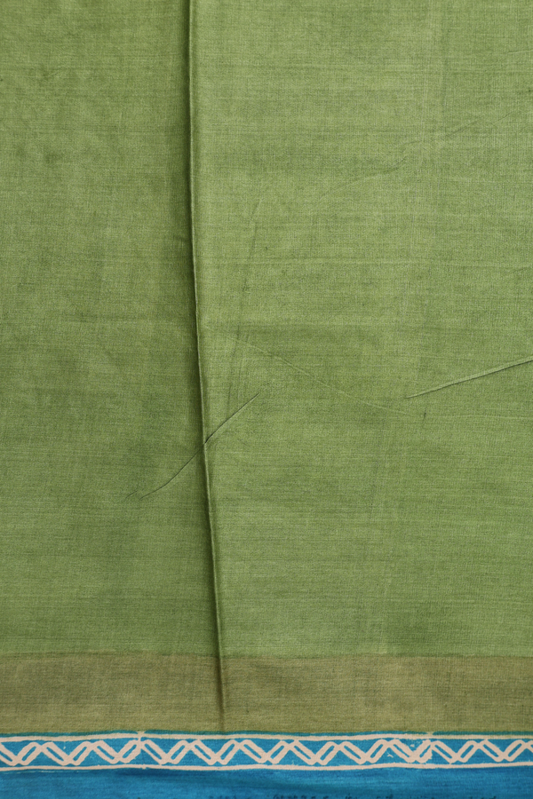 Tussar Silk Saree In Green With Floral Design