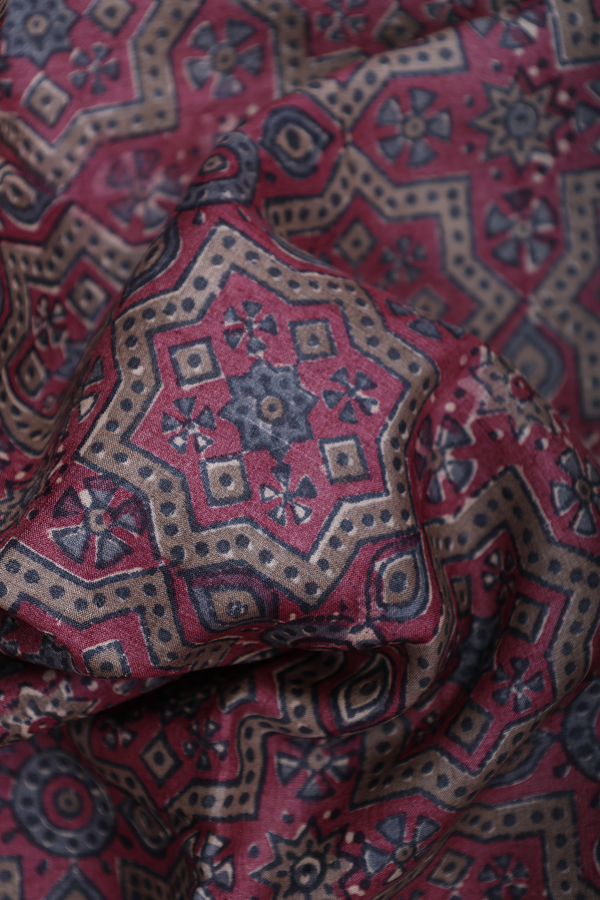 Tussar Silk Saree In Mulberry With Printed Design