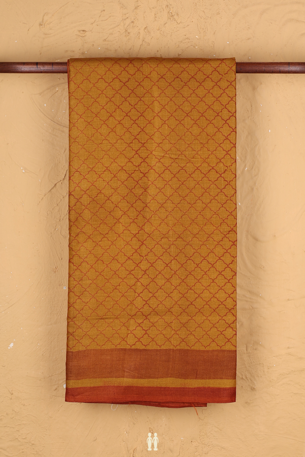 Tussar Silk Saree In Ochre Orange With Scallop Design