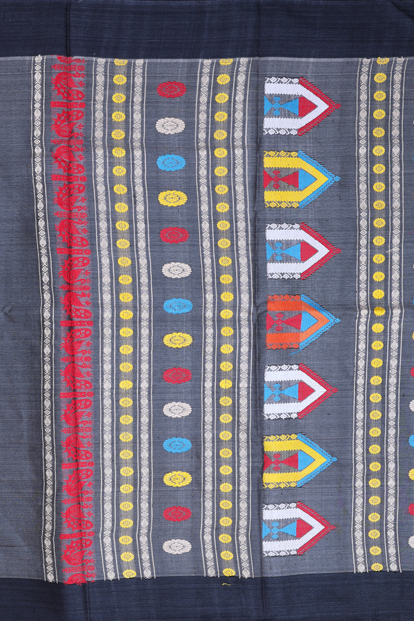 Tussar Silk Saree In Off White With Threadwork Buttas