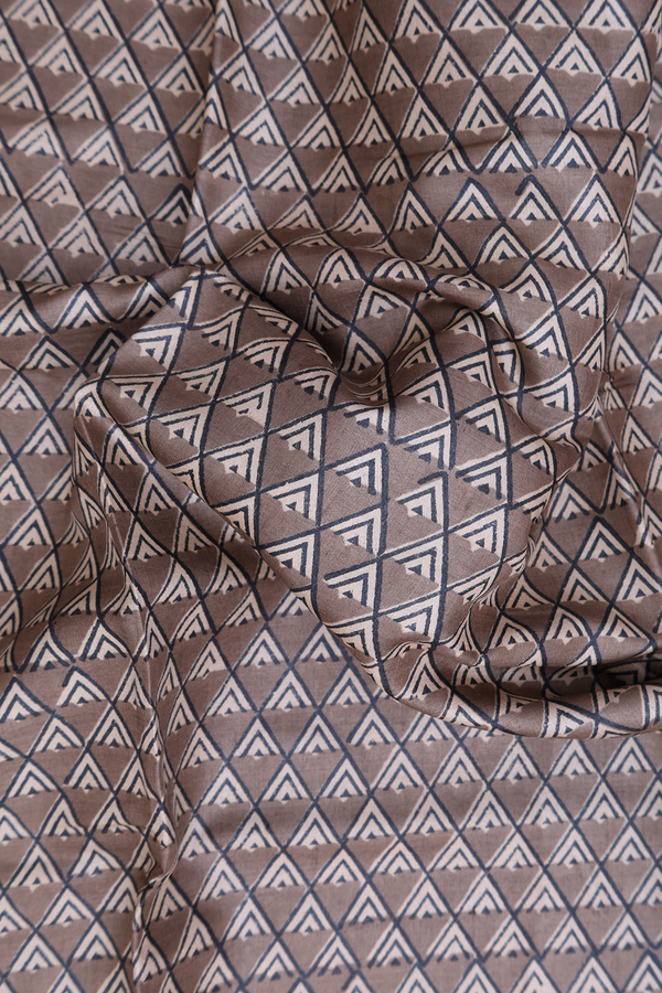 Tussar Silk Saree In Oxford Brown With Printed Design