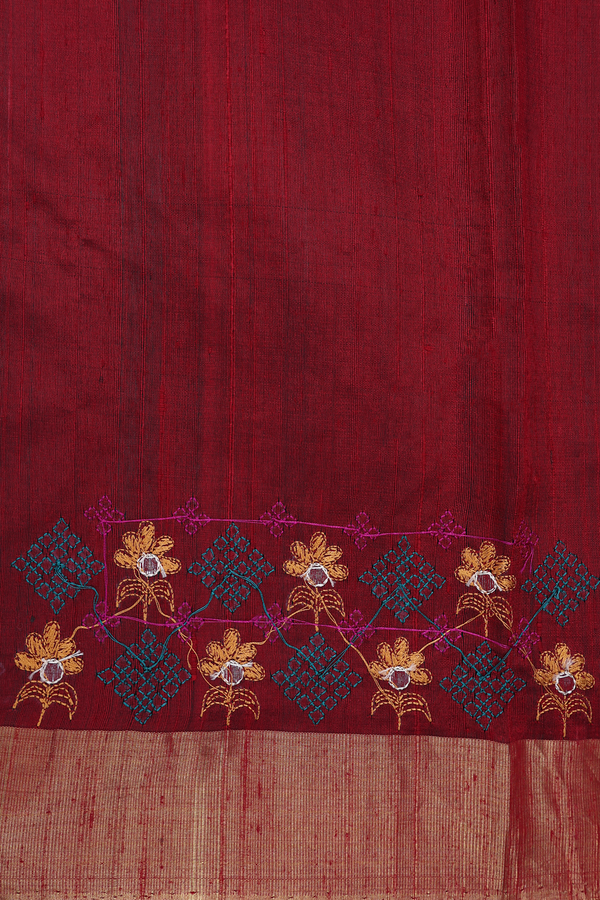 Tussar Silk Saree In Peacock Green With Threadwork Buttas