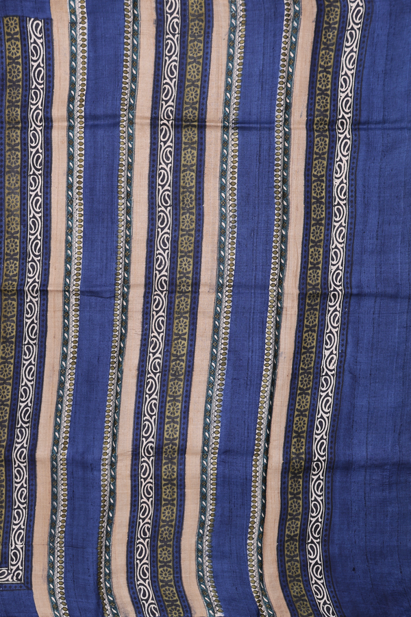Tussar Silk Saree In Pine Green With Printed Design
