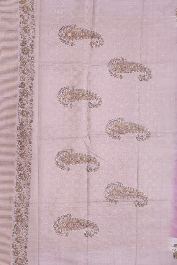 Tussar Silk Saree In Pink With Zari Buttas