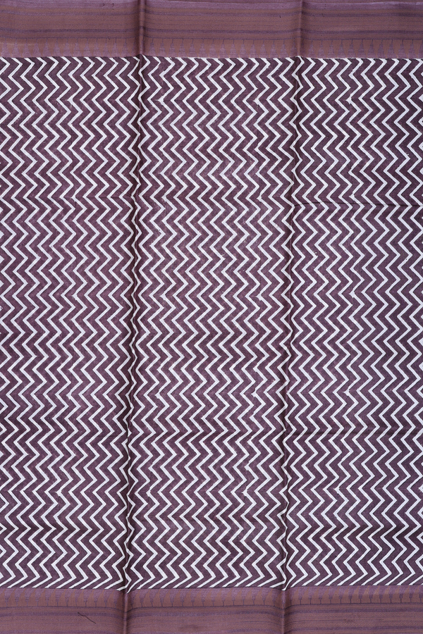 Tussar Silk Saree In White And Brown With Chevron Design