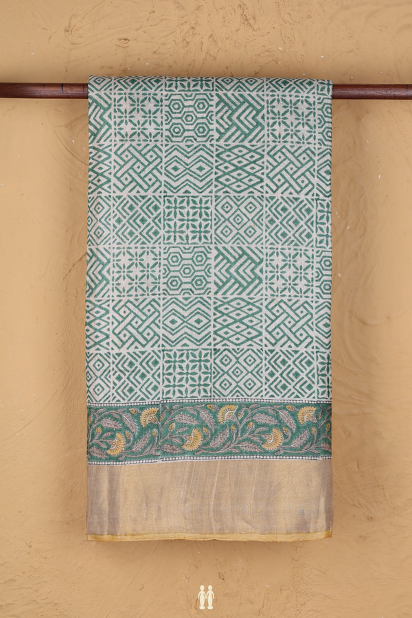 Tussar Silk Saree In White With Allover Design