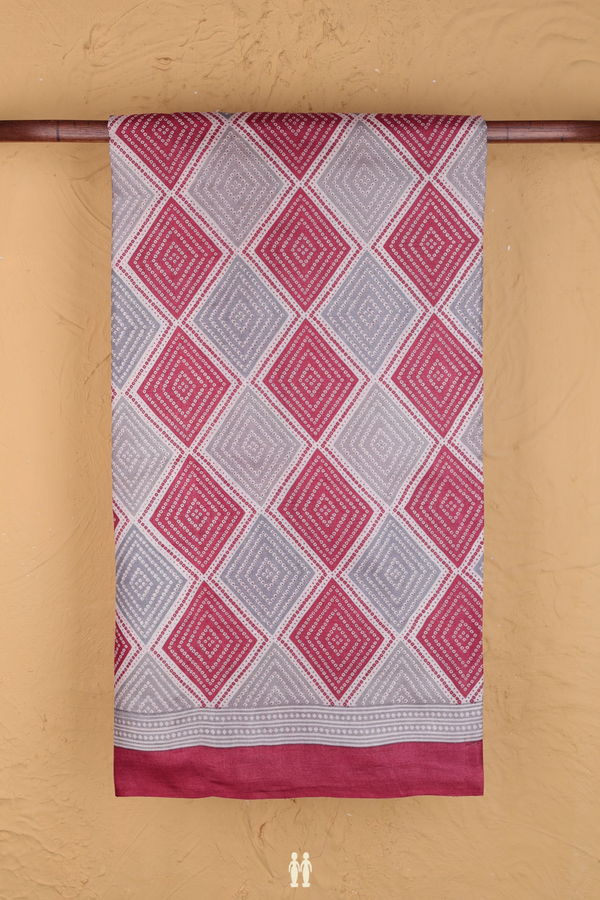 Tussar Silk Saree In White With Diamond Printed Design