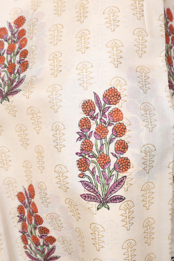 Tussar Silk Saree In White With Floral Motifs
