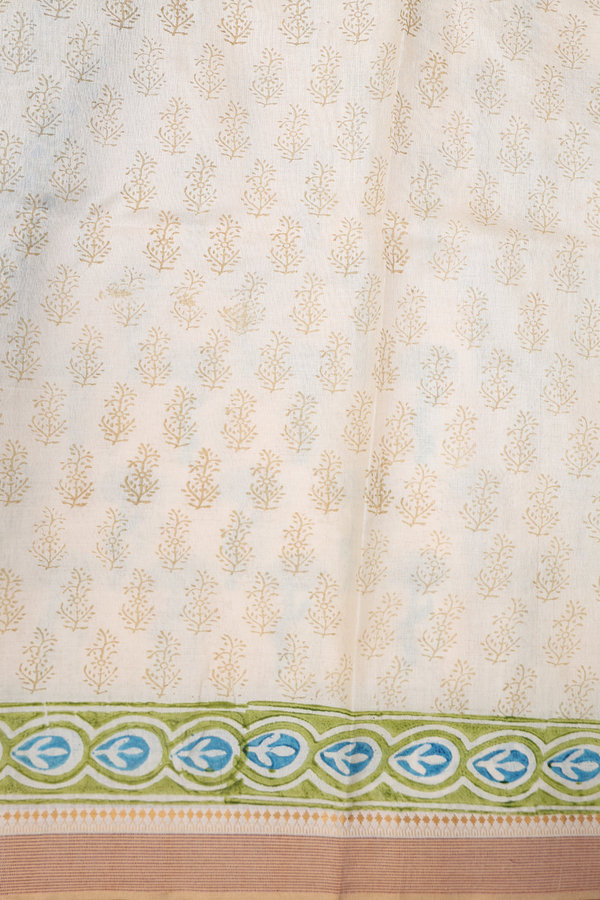 Tussar Silk Saree In White With Floral Printed Design