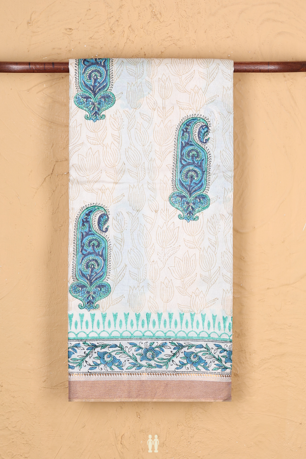 Tussar Silk Saree In White With Paisley Motifs