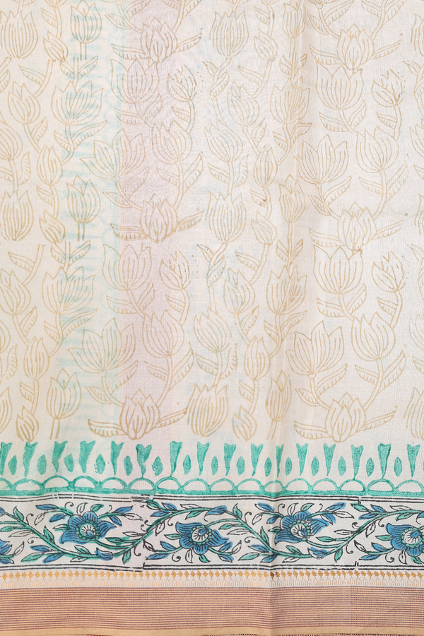 Tussar Silk Saree In White With Paisley Motifs
