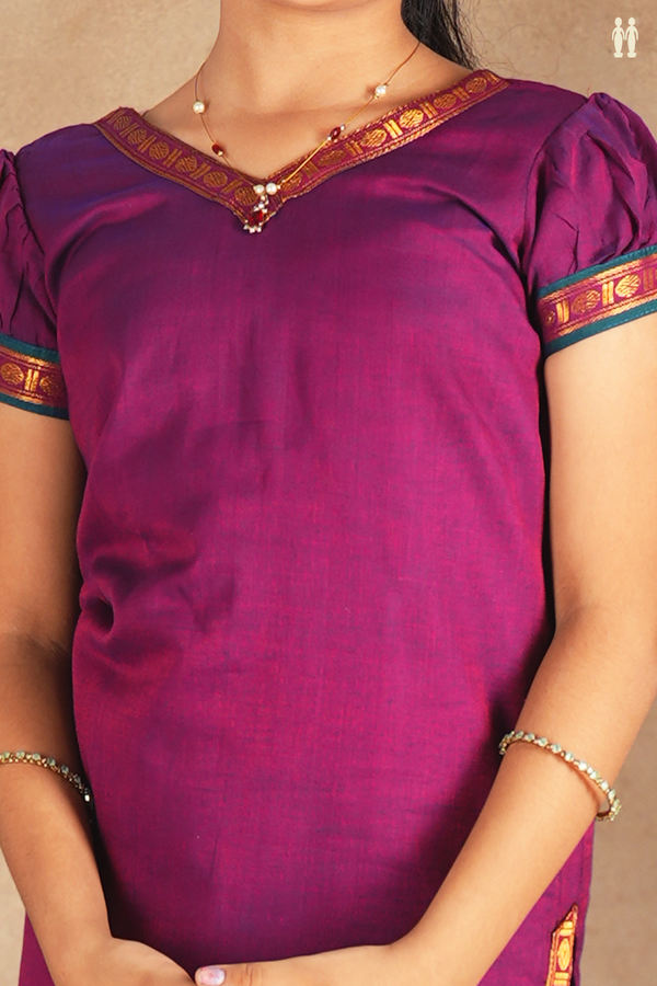 V-Neck Plain Berry Purple Cotton Top And Bottom