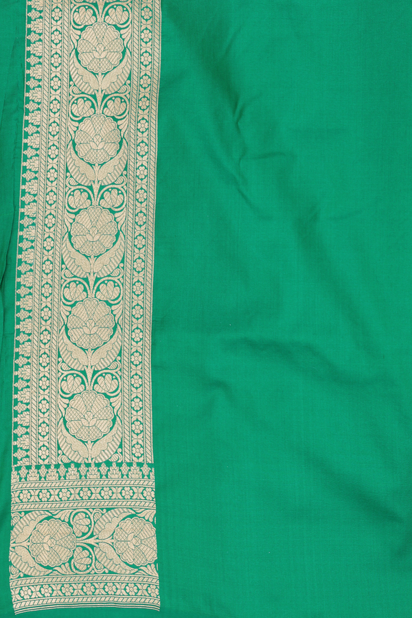 Banarasi Silk Saree In Emerald Green With Floral Buttas