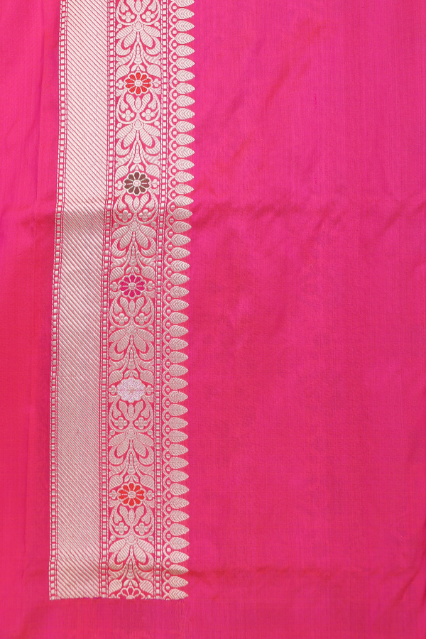 Banarasi Silk Saree In Pink With Floral Design