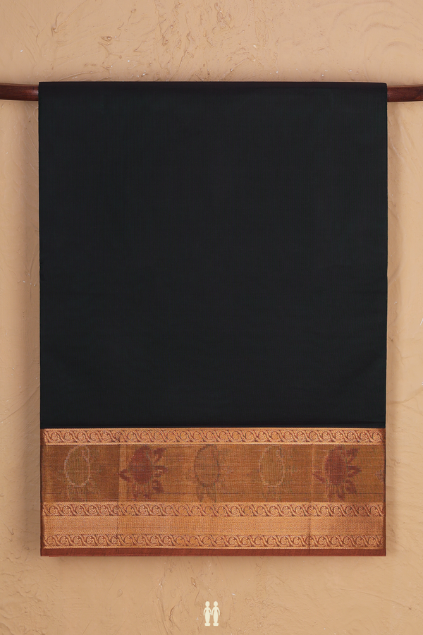 Venkatagiri Cotton Saree In Bottle Green With Zari Border