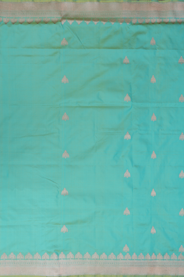 Banarasi Silk Saree In Dual Tone With Zari Buttas
