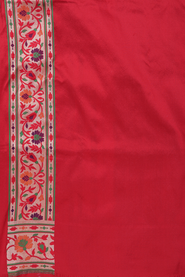 Paithani Silk Saree In Dual Tone With Floral Buttas