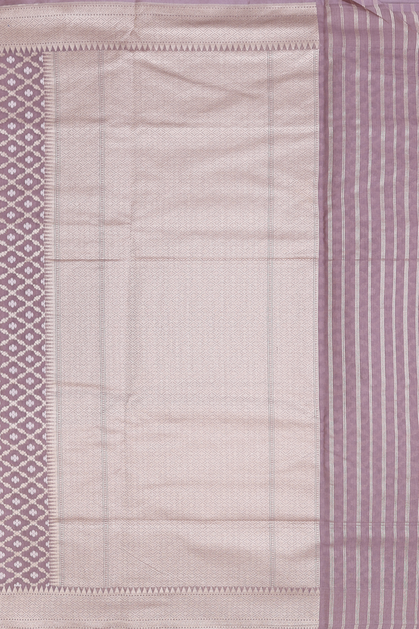 Kora Banarasi Silk Saree In Cocoa Brown With Diamond Design