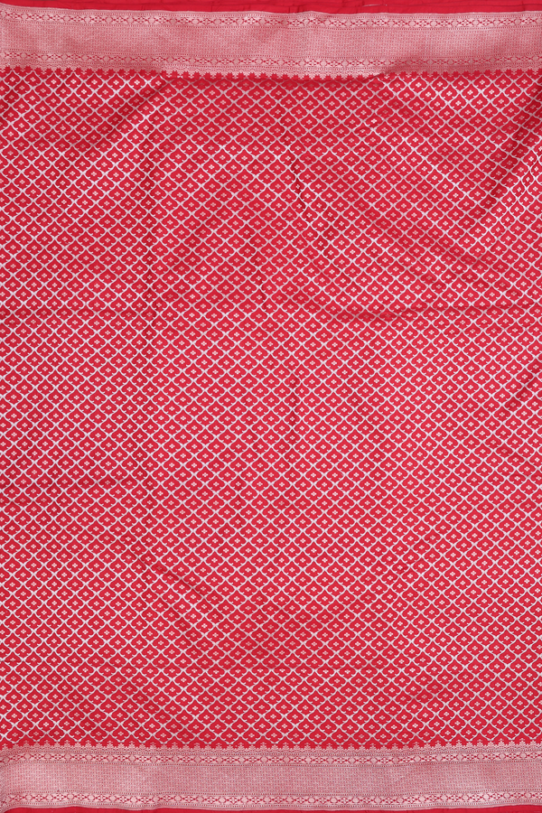 Banarasi Silk Saree In Scarlet Red With Ogee Design