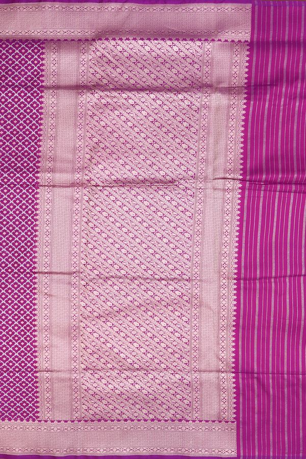 Banarasi Silk Saree In Purple With Ogee Design