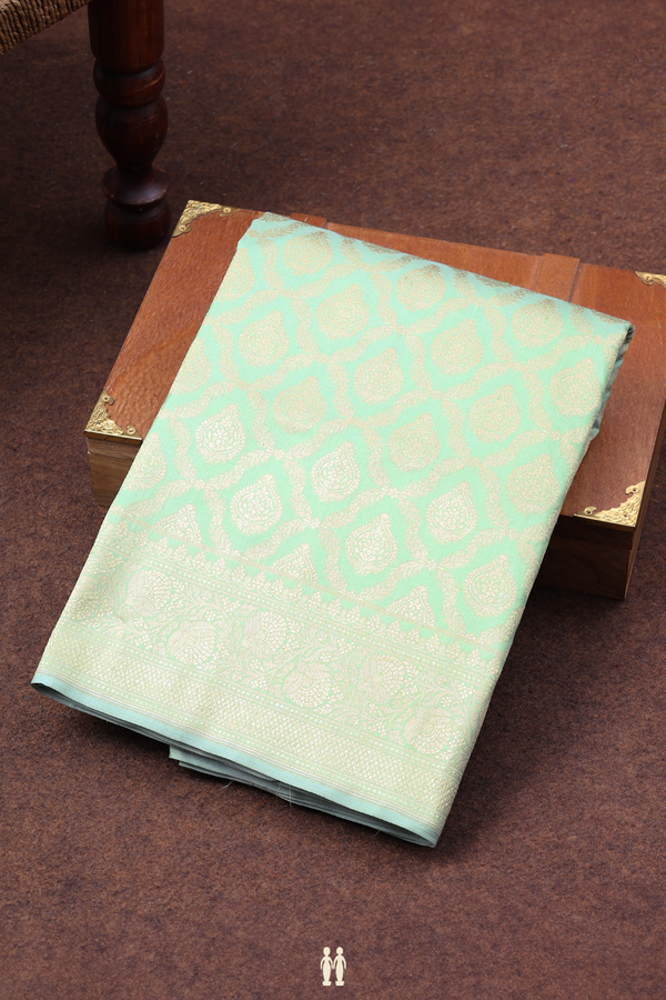Banarasi Silk Saree In Green With Ogee Design