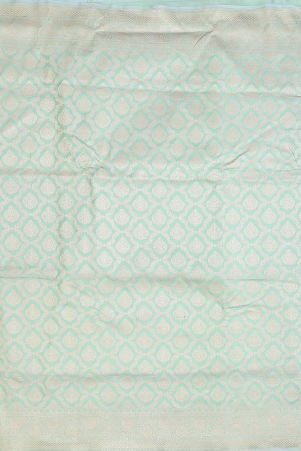 Banarasi Silk Saree In Green With Ogee Design