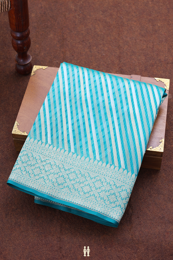 Kora Banarasi Silk Saree In Green With Diagonal Design