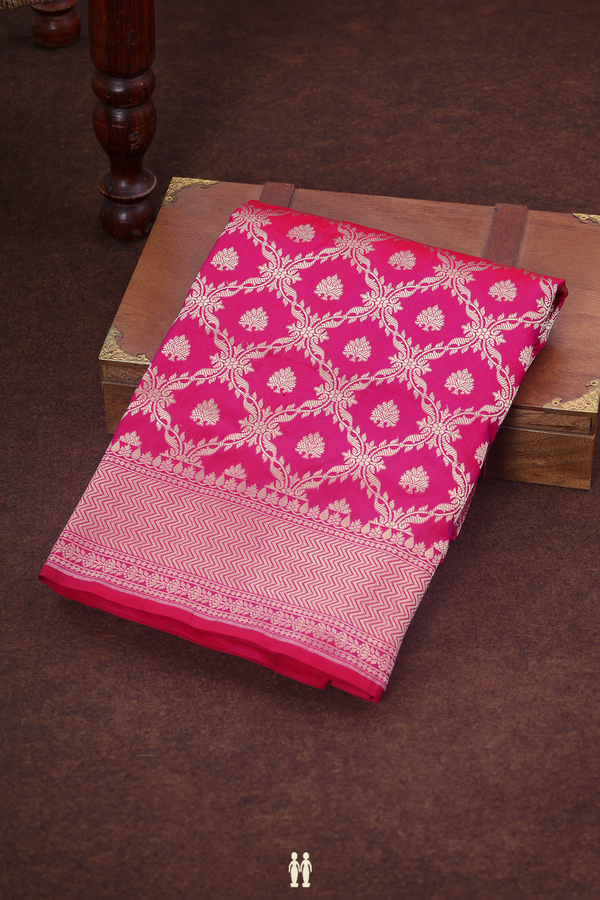 Banarasi Silk Saree In Rani Pink With Ogee Design