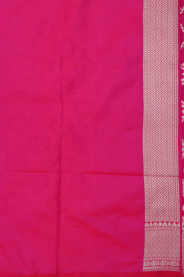 Banarasi Silk Saree In Rani Pink With Ogee Design
