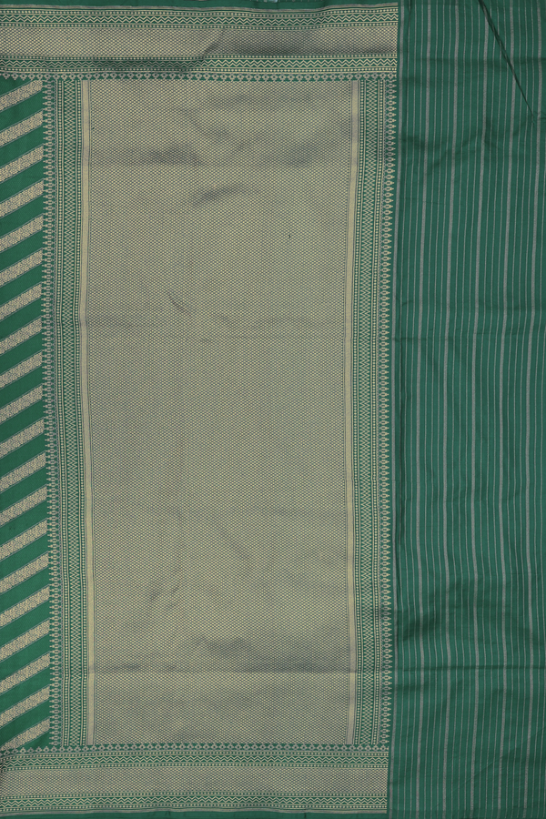 Banarasi Silk Saree In Forest Green With Diagonal Design