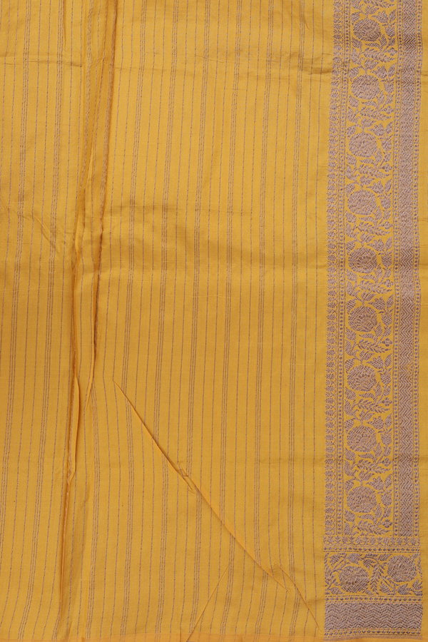 Banarasi Silk Saree In Purple With Zari Buttas