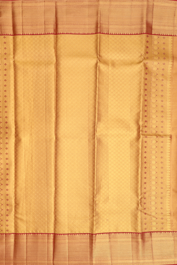 Kanchipuram Silk Saree In Cream Color Tissue With Floral Design