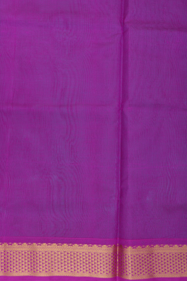 Silk Cotton Saree In Green With Diamond Design