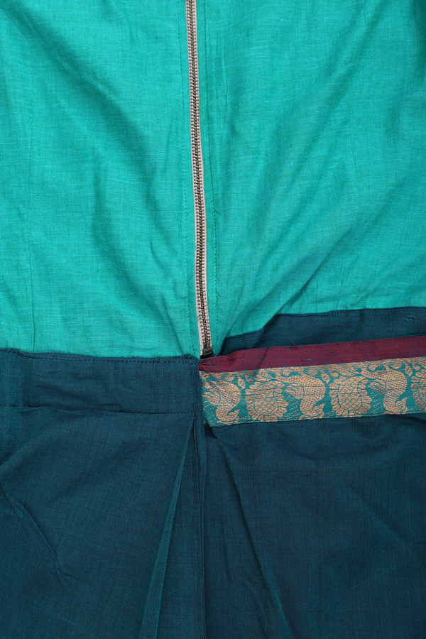 Readymade Cotton Saree In Teal Blue With Traditional Border
