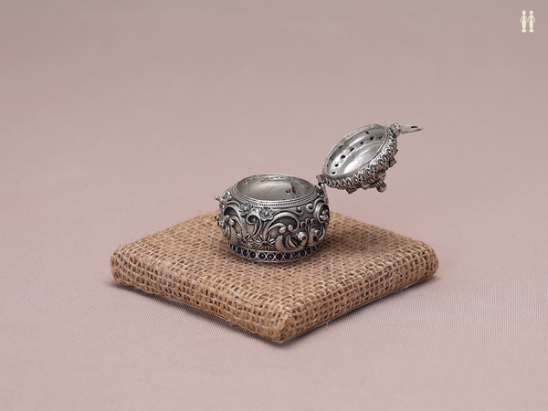 Antique Design Oxidized Pure Silver Kunguma Chimil
