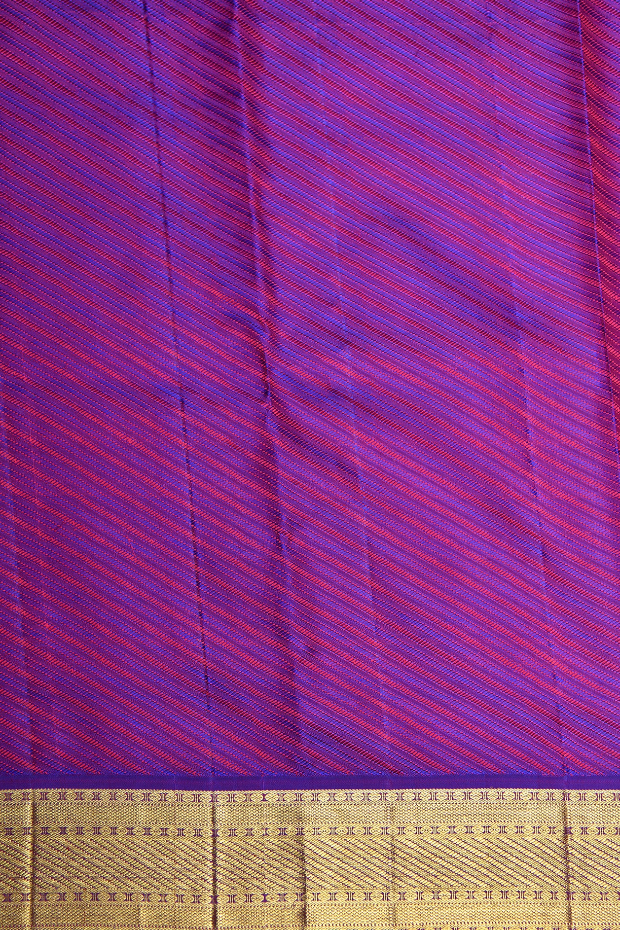 Brocade Zari Border With Thread Work Diagonal Lines Magenta Violet Kanchipuram Silk Saree